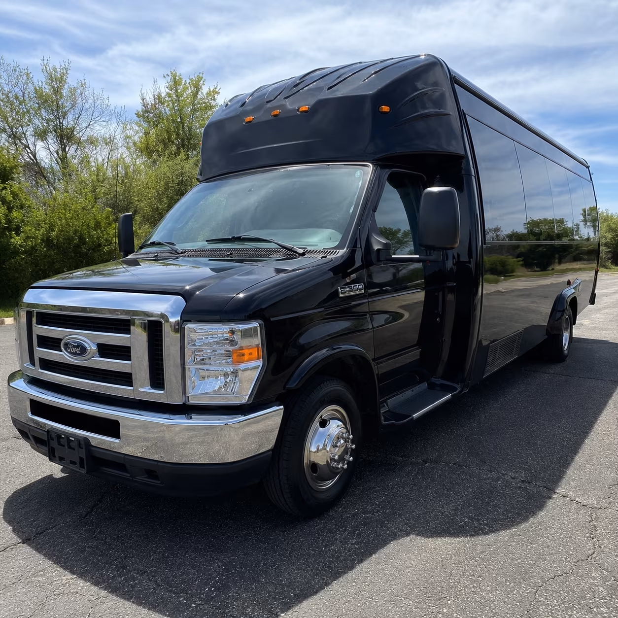 Hartford Birthday, Sweet 16, & Quinceañera Party Bus Rentals