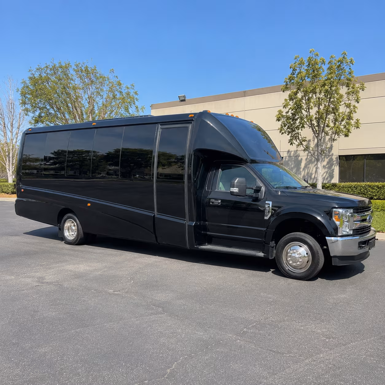 Springfield Winery Tour & Pub Crawl Transportation